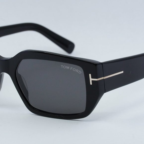 Tom Ford Silvano-02 FT0989 01A Sunglasses Black Rectangle Frame, Smoke Lenses - Picture 4 of 10